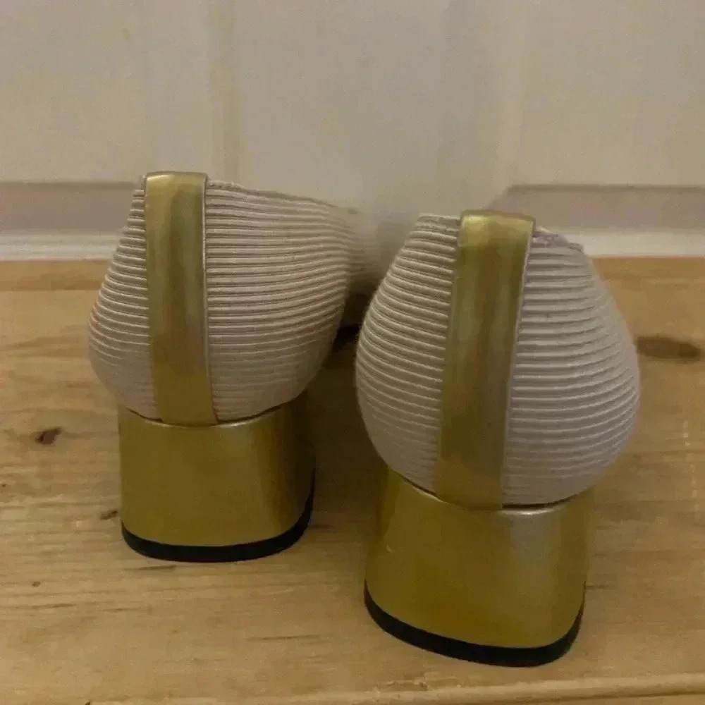 Stuart Weitzman Cream Fabric Square Heel Shoes - image 3